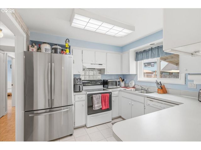 552 Se 32ND Ave, Hillsboro, OR 97123