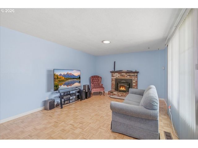552 Se 32ND Ave, Hillsboro, OR 97123