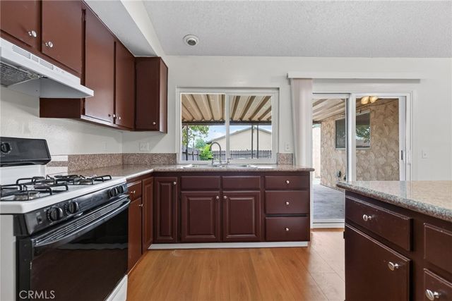 6377 La Mirada Way, Riverside, CA 92504