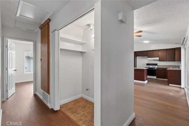 6377 La Mirada Way, Riverside, CA 92504