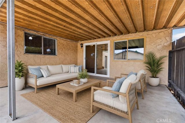 6377 La Mirada Way, Riverside, CA 92504