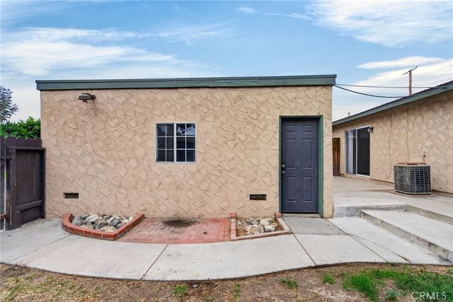 6377 La Mirada Way, Riverside, CA 92504