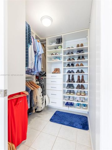 500 Bayview Dr 1520, Sunny Isles Beach, FL 33160