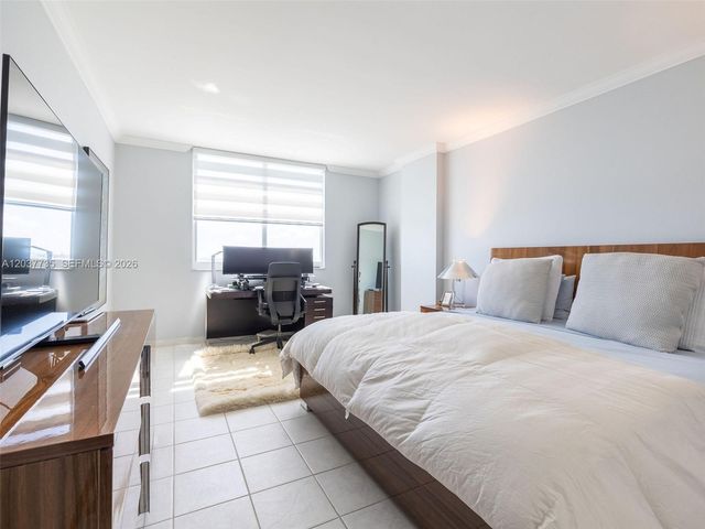 500 Bayview Dr 1520, Sunny Isles Beach, FL 33160