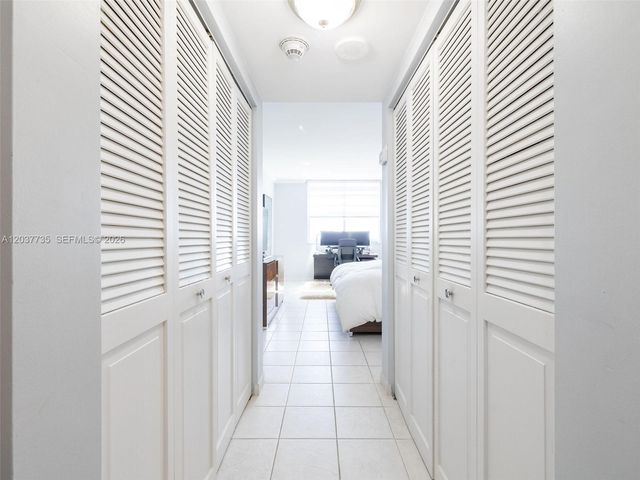 500 Bayview Dr 1520, Sunny Isles Beach, FL 33160