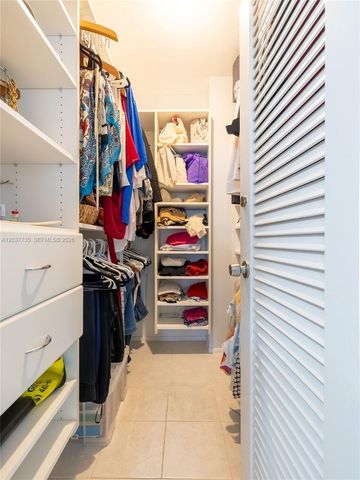 500 Bayview Dr 1520, Sunny Isles Beach, FL 33160