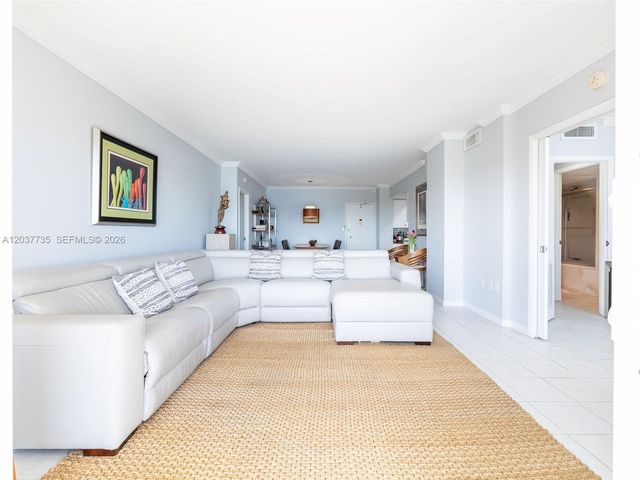 500 Bayview Dr 1520, Sunny Isles Beach, FL 33160