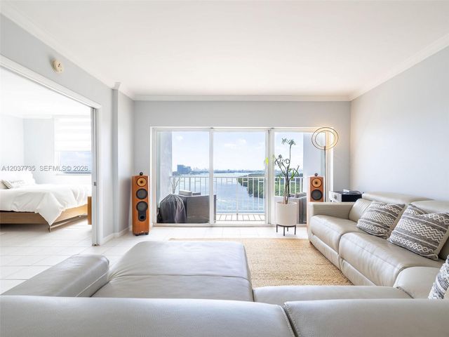 500 Bayview Dr 1520, Sunny Isles Beach, FL 33160