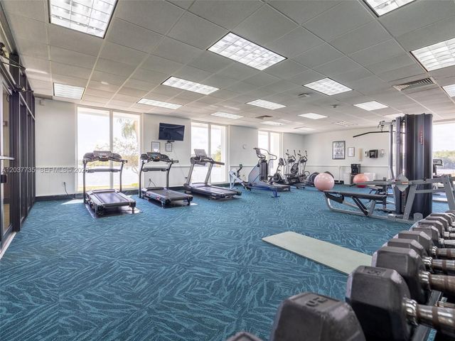 500 Bayview Dr 1520, Sunny Isles Beach, FL 33160