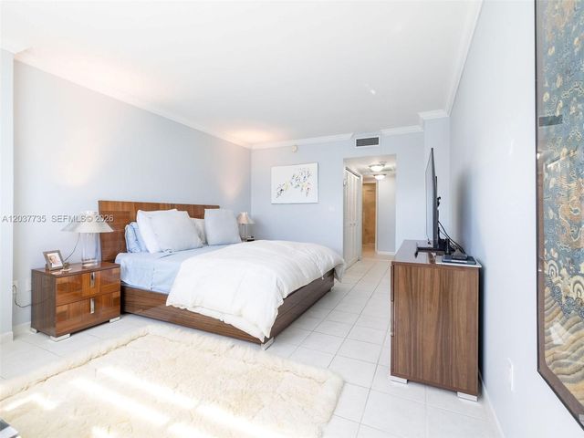 500 Bayview Dr 1520, Sunny Isles Beach, FL 33160