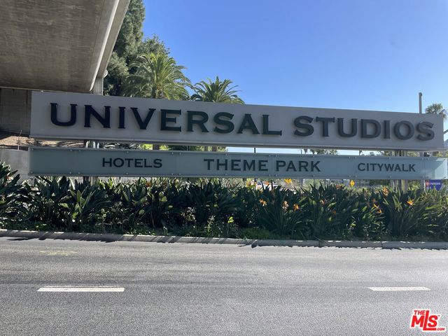 3754 Fredonia Drive, Los Angeles, CA 90068