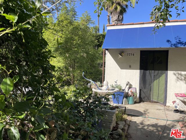 3754 Fredonia Drive, Los Angeles, CA 90068