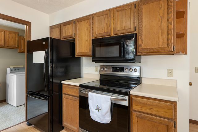 275 N Parkway Drive, Delaware, OH 43015