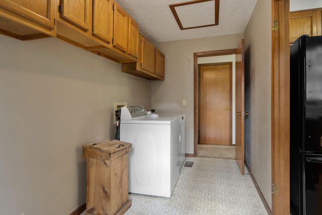 275 N Parkway Drive, Delaware, OH 43015