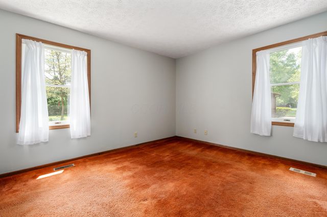 275 N Parkway Drive, Delaware, OH 43015