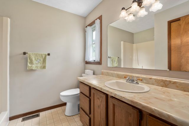 275 N Parkway Drive, Delaware, OH 43015