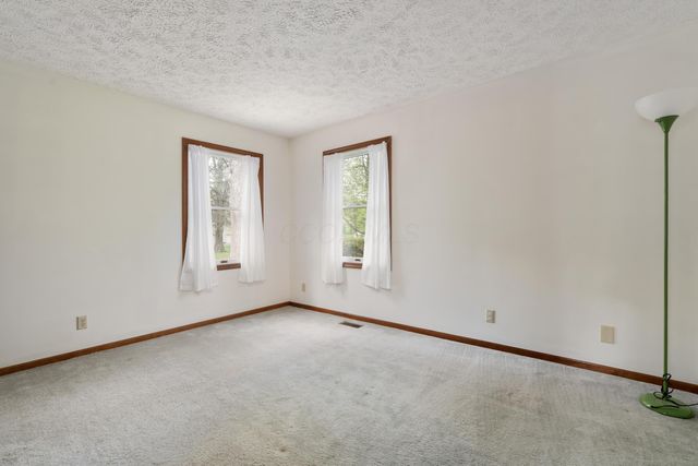 275 N Parkway Drive, Delaware, OH 43015