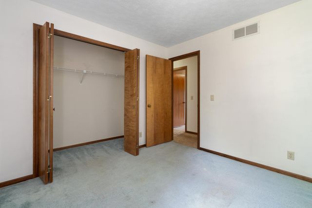 275 N Parkway Drive, Delaware, OH 43015