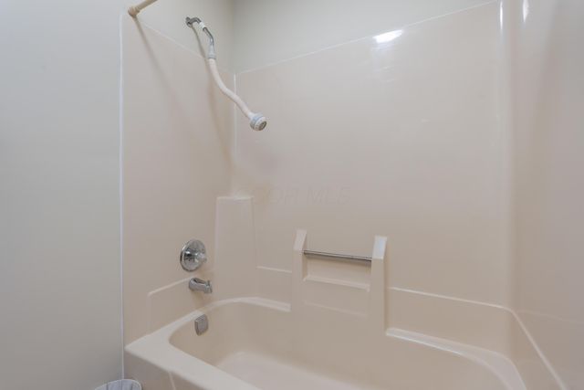 275 N Parkway Drive, Delaware, OH 43015