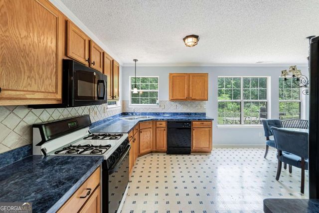 4001 English Valley Drive, Ellenwood, GA 30294