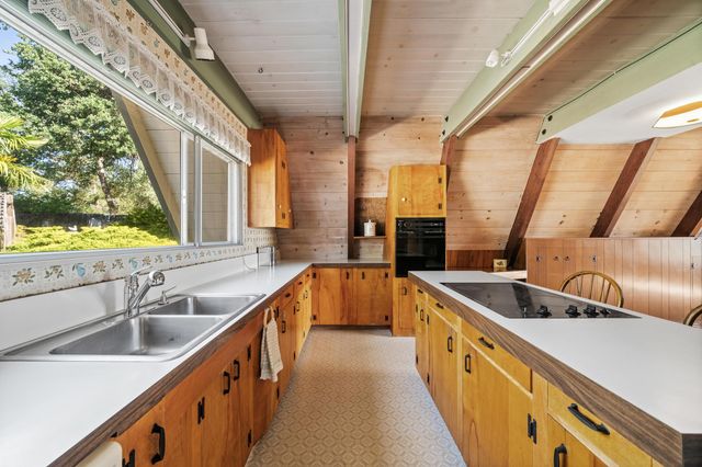 10268 Deschutes Road, Palo Cedro, CA 96073