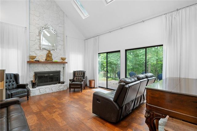 452 Brookwood Drive, Dawsonville, GA 30534