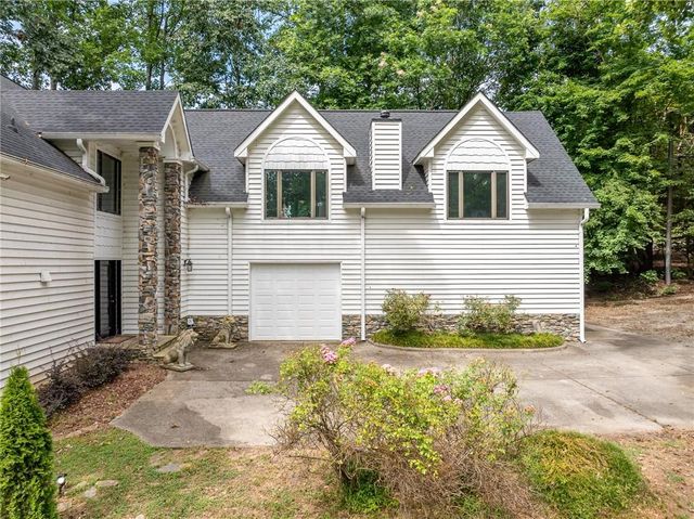 452 Brookwood Drive, Dawsonville, GA 30534