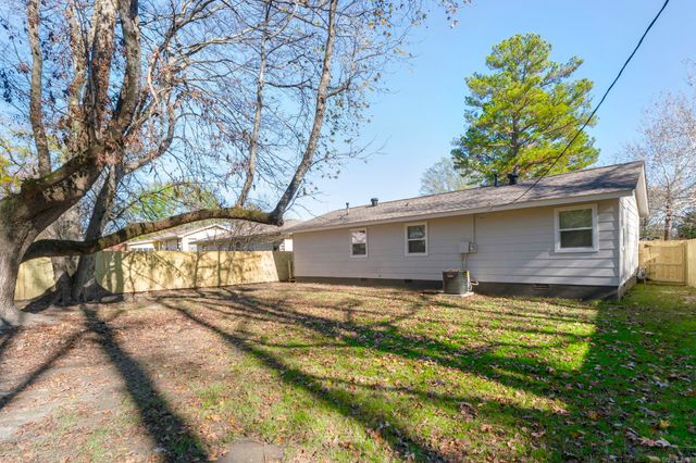 9520 Crofton Drive, Little Rock, AR 72209