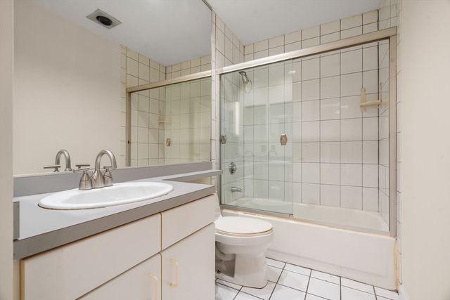 2 Clarendon St 505, Boston, MA 02116