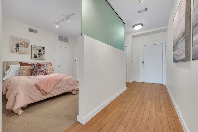 4040 N Hall Street 304, Dallas, TX 75219