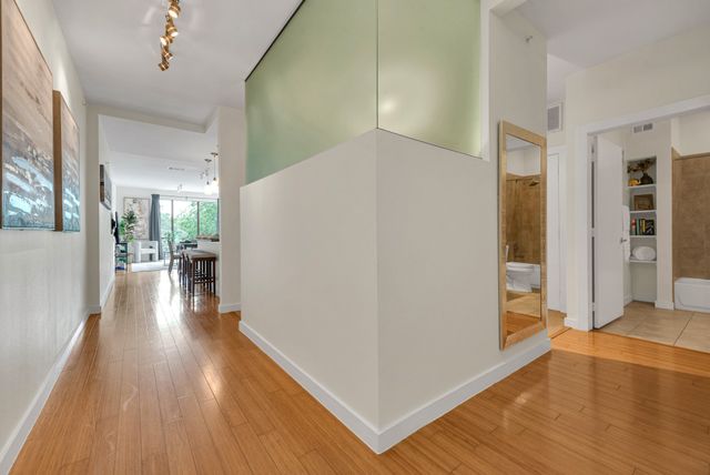 4040 N Hall Street 304, Dallas, TX 75219