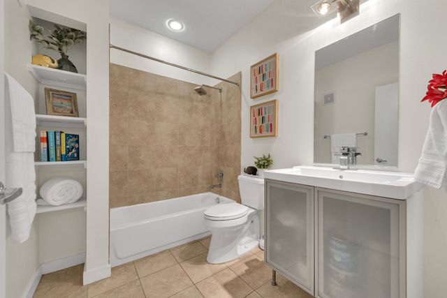 4040 N Hall Street 304, Dallas, TX 75219