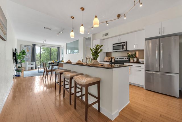 4040 N Hall Street 304, Dallas, TX 75219