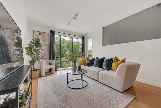 4040 N Hall Street 304, Dallas, TX 75219