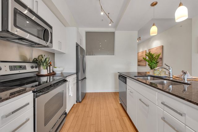 4040 N Hall Street 304, Dallas, TX 75219