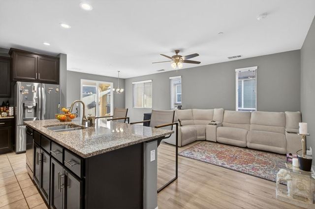 3627 Barletta Ln, Sacramento, CA 95834