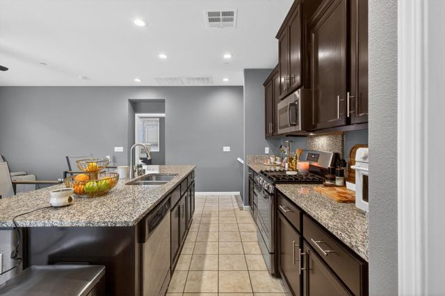 3627 Barletta Ln, Sacramento, CA 95834