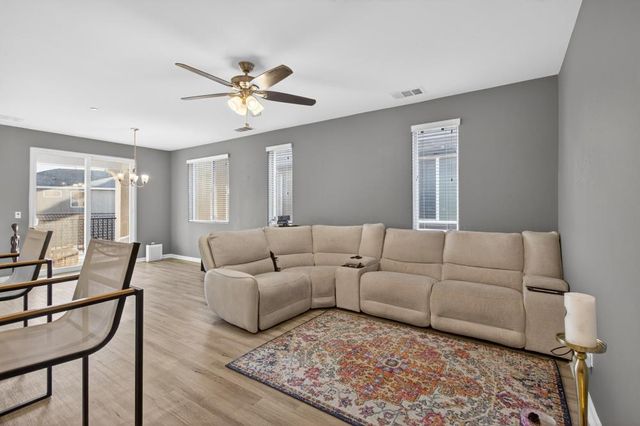 3627 Barletta Ln, Sacramento, CA 95834