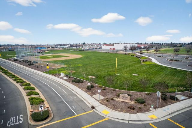 3627 Barletta Ln, Sacramento, CA 95834