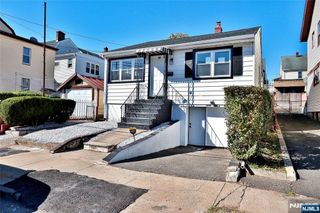 39 Grant Place, Irvington, NJ 07111