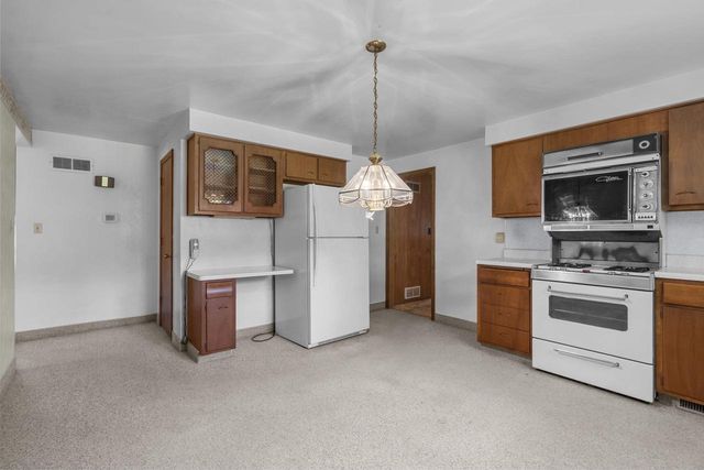 121 HUDSON STREET, Green Bay, WI 54303