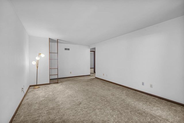 121 HUDSON STREET, Green Bay, WI 54303