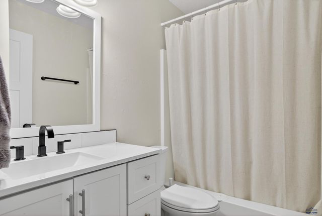 4310 PATRIOT LN, Rapid City, SD 57701