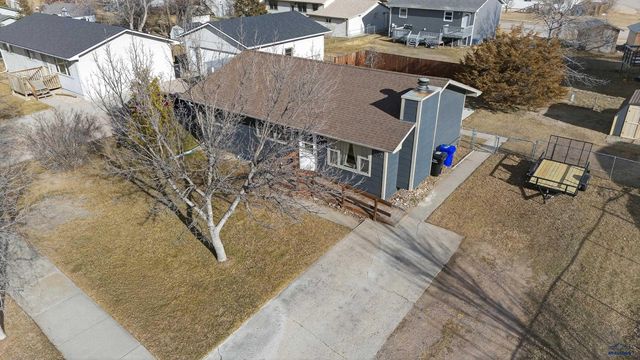 4310 PATRIOT LN, Rapid City, SD 57701