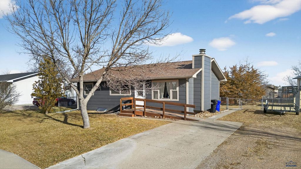 4310 PATRIOT LN, Rapid City, SD 57701