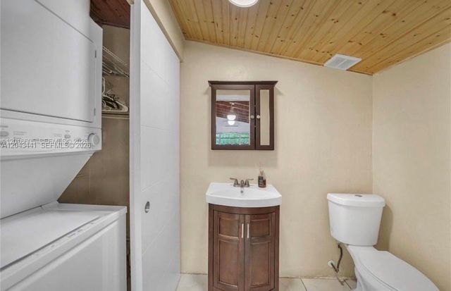 2718 Sherman Street, Hollywood, FL 33020
