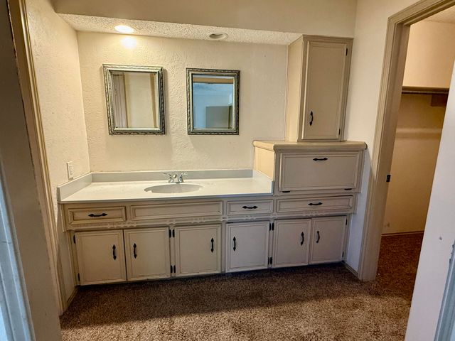 6304 Quaker Avenue, Lubbock, TX 79413