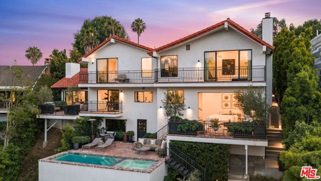 2528 Carman Crest Drive, Los Angeles, CA 90068