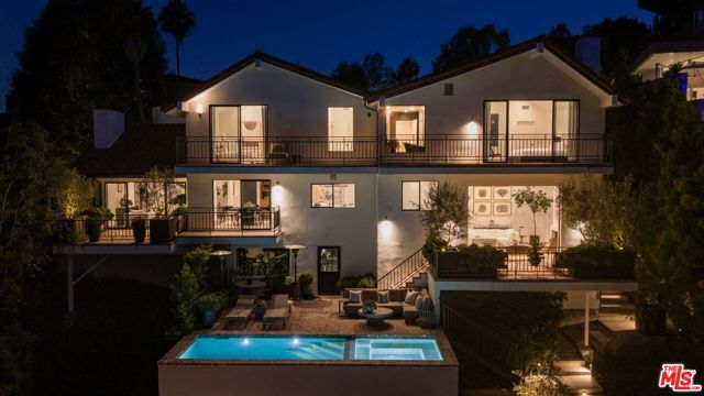 2528 Carman Crest Drive, Los Angeles, CA 90068