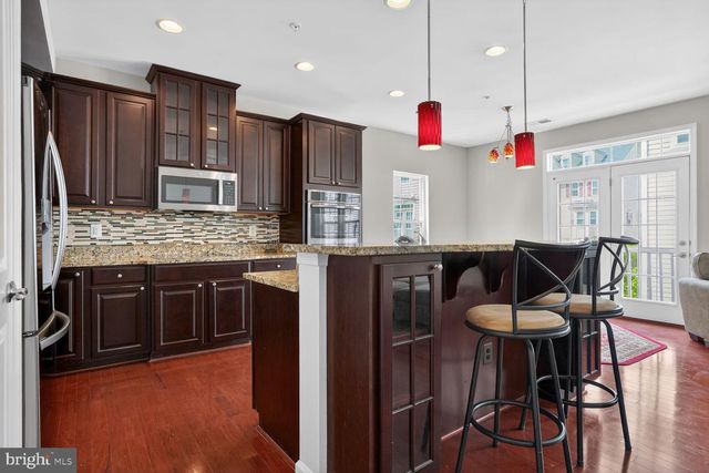 6916 KONA DR, Gainesville, VA 20155